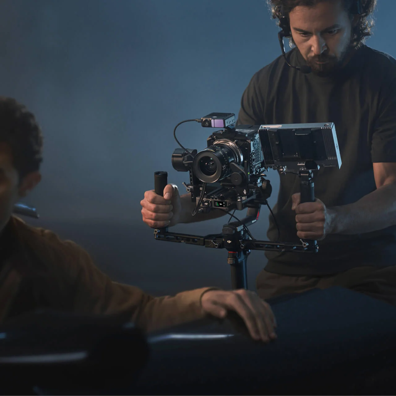 DJI RS 4 Pro Handheld Gimbal Stabiliser - Image 4